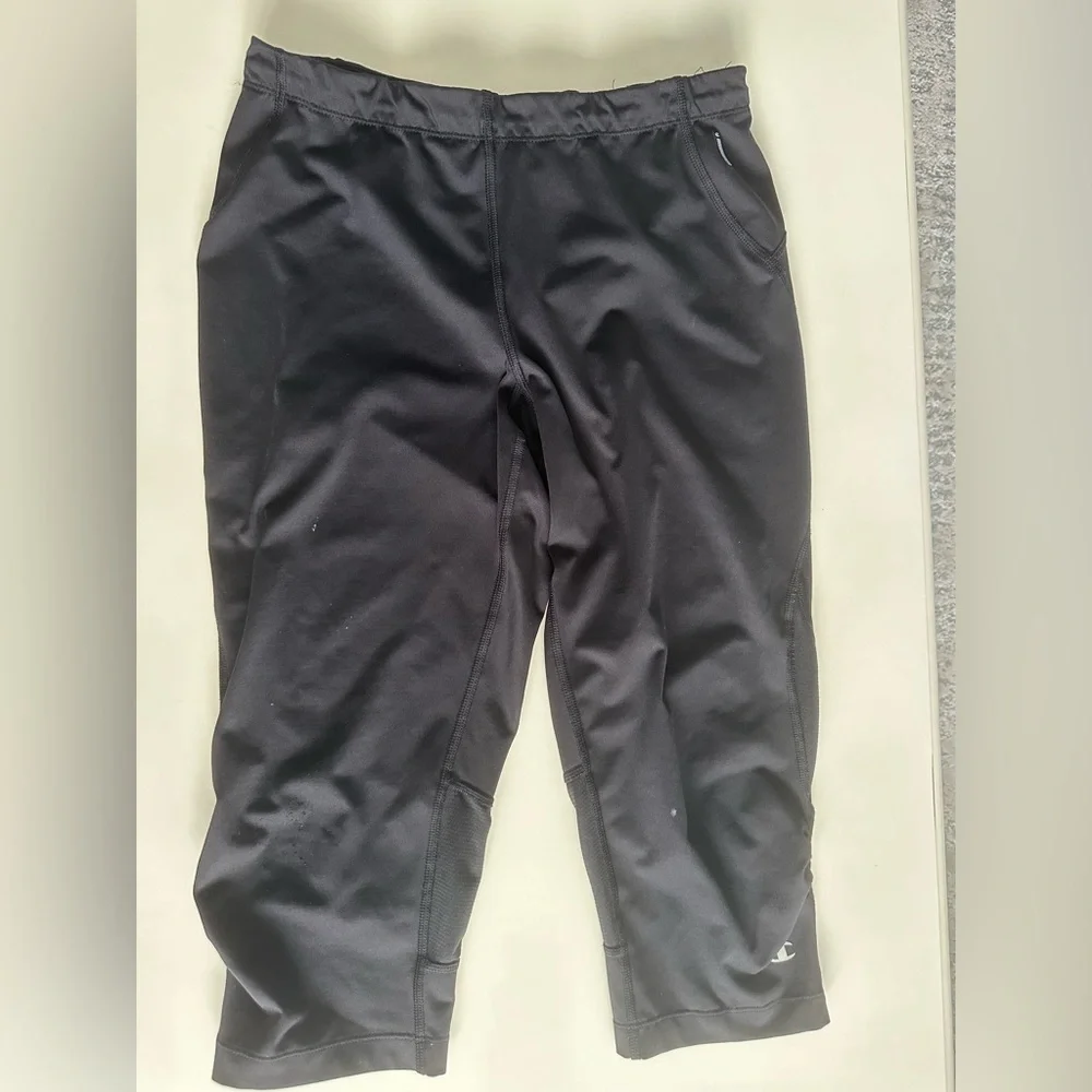 Champion Double Dry black capri leggings. Size Large - Picture 1 of 6
